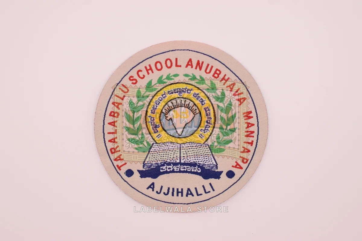 Schoool woven label
