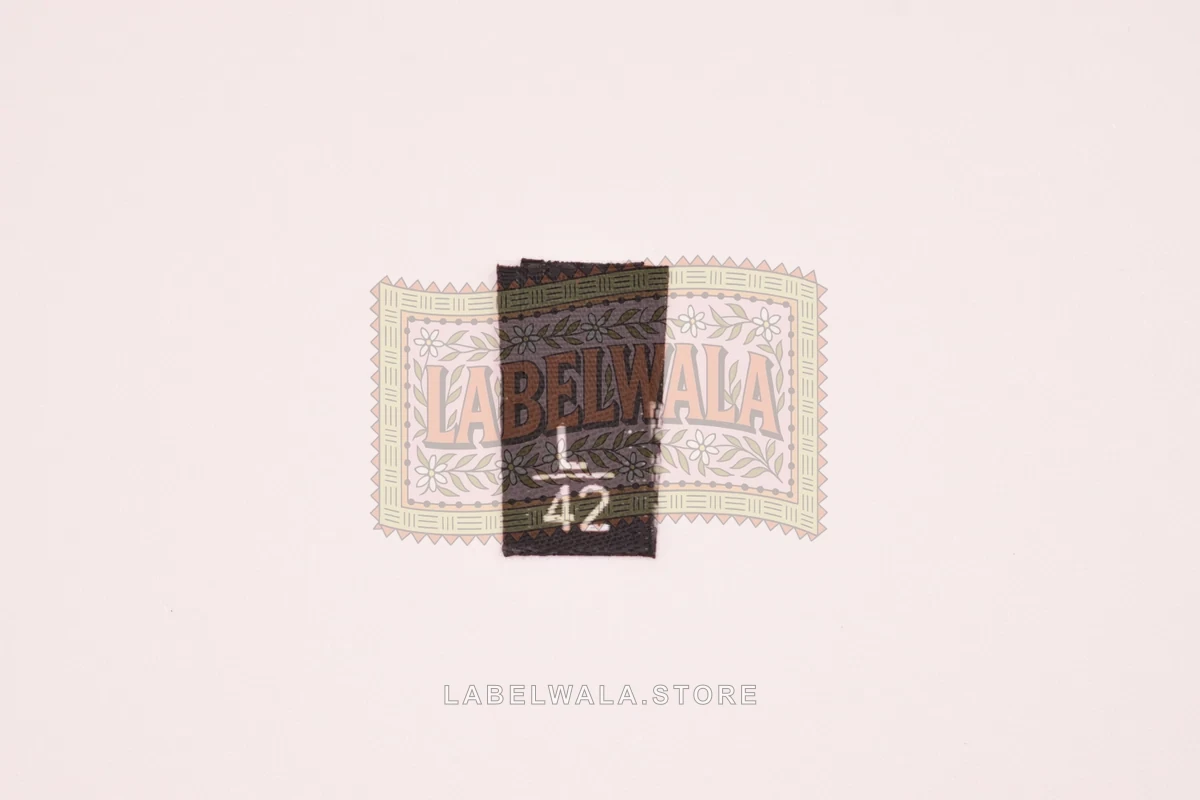 Size L 42 woven garment size-label example